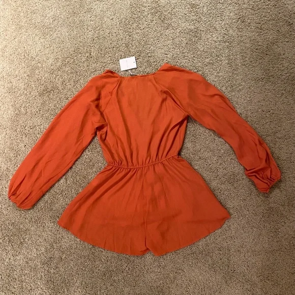 NEW with tags: Rust Orange Long-Sleeve Romper- Size Small - Picture 3 of 6